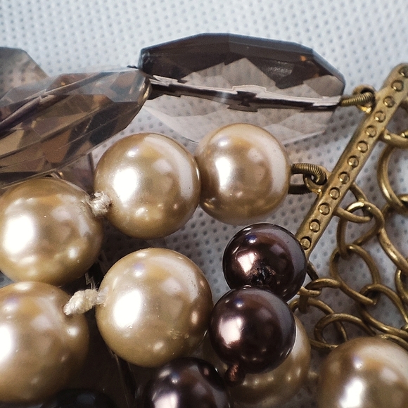 Stella • Dot Signed Triple Strand Glass Pearls, Faceted Acrylic Knotted Necklace - Picture 5 of 9